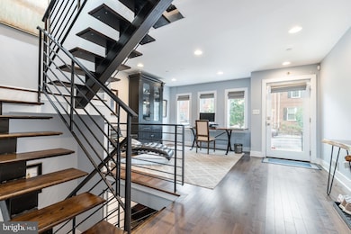 850 N 4th St unit 2, Philadelphia, PA 19123 - photo 2