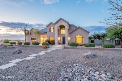 3770 E Graythorn Way