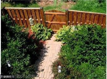 9937 Sherwood Farm Rd, Owings Mills, MD 21117 - photo 3