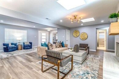 429 Brookview Dr, Hurst, TX 76054 - photo 3