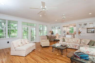 6807 Back Bay Dr (24 of 27)