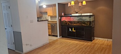 12B Kingery Quarter unit 108, Willowbrook, IL 60527 - photo 7