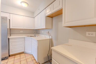 6947 S Jeffery Blvd unit 1D, Chicago, IL 60649 - photo 5