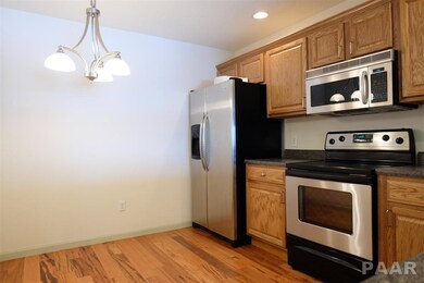 4575 N Thornhill Dr unit 203B, Peoria, IL 61615 - photo 7