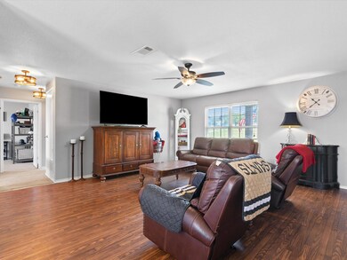 142 Blue Sky Ln, Springtown, TX 76082 - photo 4