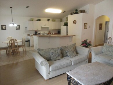 4609 Cumbrian Lakes Dr, Kissimmee, FL 34746 - photo 7