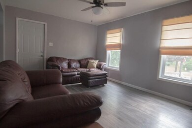 1118 1st Ave W, Newton, IA 50208 - photo 3