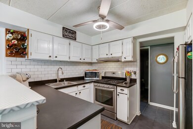 5659 Harpers Farm Rd unit A, Columbia, MD 21044 - photo 3