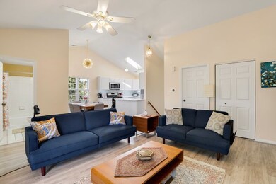 1679 Autumn Ave unit D, Schaumburg, IL 60193 - photo 6