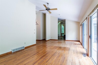 47 Tsitsi Ct unit 27, Brevard, NC 28712 - photo 6