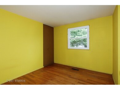 444 Tulsa Ave, Carpentersville, IL 60110 - photo 6