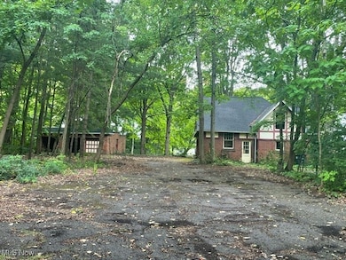 74 Maplewood Ave, Akron, OH 44313 - photo 4