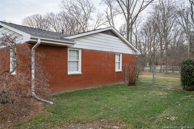 918 Brookwood Dr, New Albany, IN 47150 - photo 4
