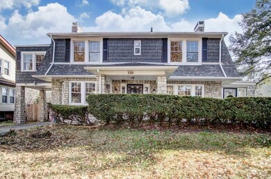 Gorgeous curb appeal