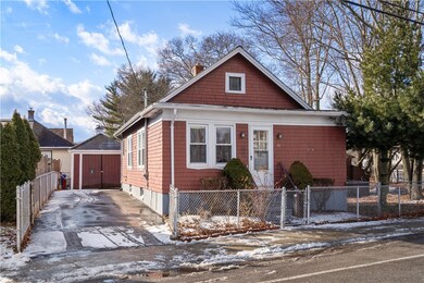 Roomy 2-bed, 1-bath bungalow with sliders to deck