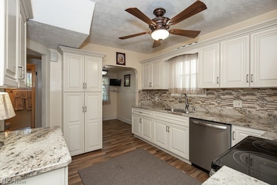 3571 Harvey Rd, Cleveland Heights, OH 44118 - photo 6