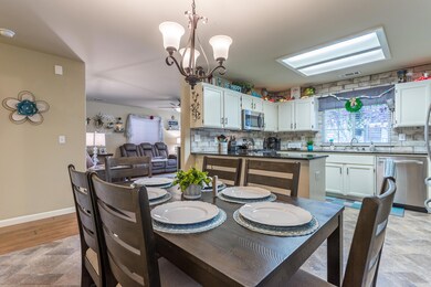 28 dining and kitchen