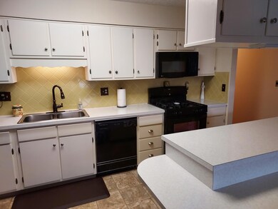 2633 Teak kitchen
