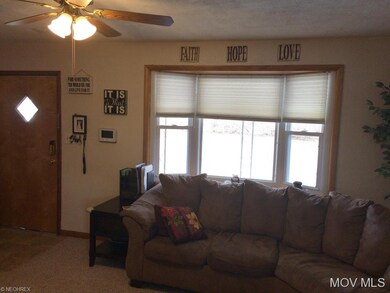 Living room 3