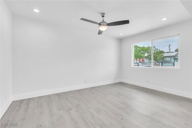 244 N 19th St, Las Vegas, NV 89101 - photo 7
