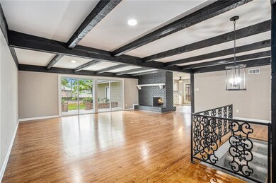 8641 Broadmoor St, Overland Park, KS 66212 - photo 3