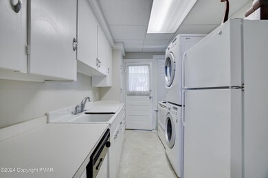 701 Scott St, Stroudsburg, PA 18360 - photo 6