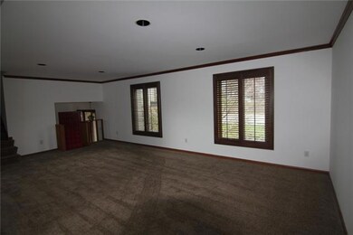 5108 Ashworth Rd, West Des Moines, IA 50266 - photo 2