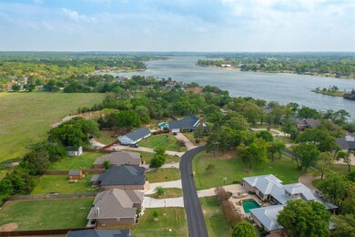 107 Mohave Dr E, Gainesville, TX 76240 - photo 3