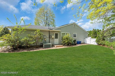 27 Laurel Crest Dr, Howell, NJ 07731 - photo 4