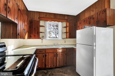 236 W Columbia Rd, Enola, PA 17025 - photo 5