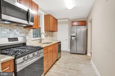 3305 Northway Dr, Parkville, MD 21234 - photo 3