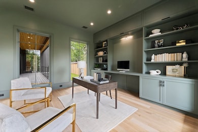 2223 Arlington St, Houston, TX 77008 - photo 5