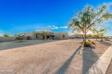 24909 W Red Robin Dr, Wittmann, AZ 85361 - photo 4