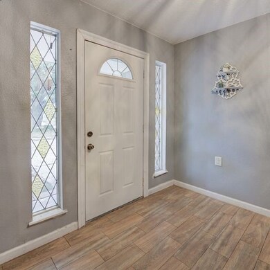 7438 Tall Pines Dr, Houston, TX 77088 - photo 6