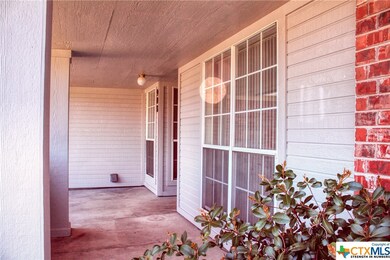 908 Vernon Dr, Copperas Cove, TX 76522 - photo 2