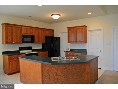 212 Cog Hill Dr, Honey Brook, PA 19344 - photo 4