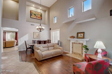 11-web-or-mls-W Hemingway Ct-009