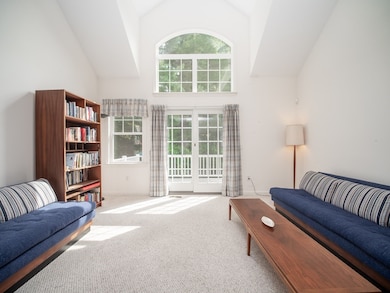 9 Pembrook Ln, Worcester, MA 01609 - photo 6