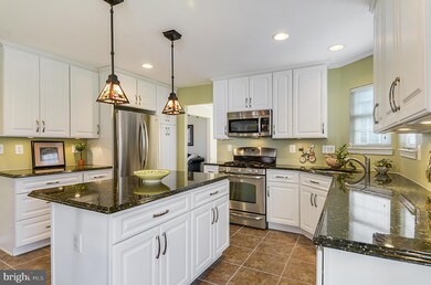 19820 Maycrest Way, Germantown, MD 20876 - photo 3