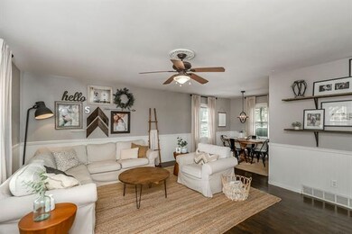 6917 Halsey Dr, Shawnee, KS 66216 - photo 3