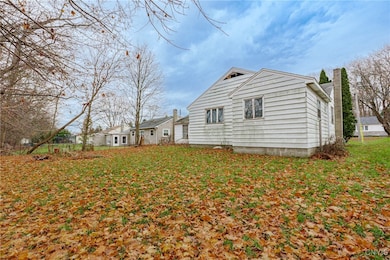 704 Dawes Ave, Utica, NY 13502 - photo 4