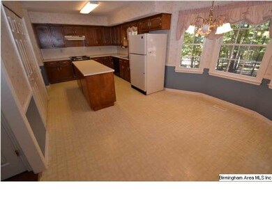 Kitchen w/Eating Area