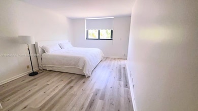 Ocean Lane Plaza unit 311, Key Biscayne, FL 33149 - photo 3