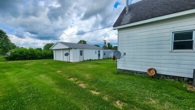 328 B St NE, Linton, IN 47441 - photo 3