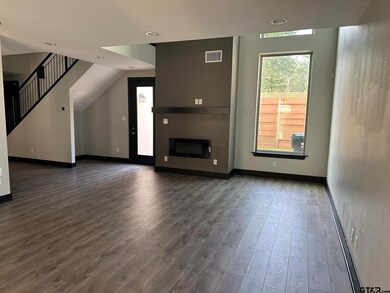 1208 B 1208 B Centennial Trail, Tyler, TX 75703 - photo 3