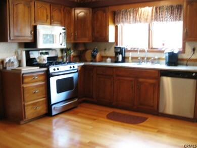 44 Stock Ln, Rensselaer, NY 12144 - photo 5