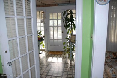 897 Jewett Ave, Staten Island, NY 10314 - photo 4