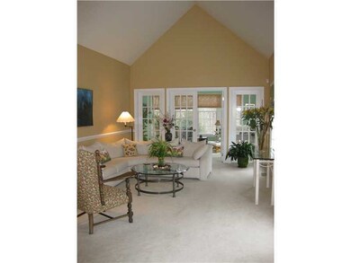 Den/Family/Great Room. Lovely, open and light sitt