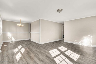 401 Delmar Rd, Jacksonville, NC 28540 - photo 3