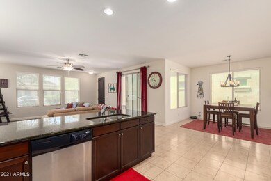 Kitchen/Dining